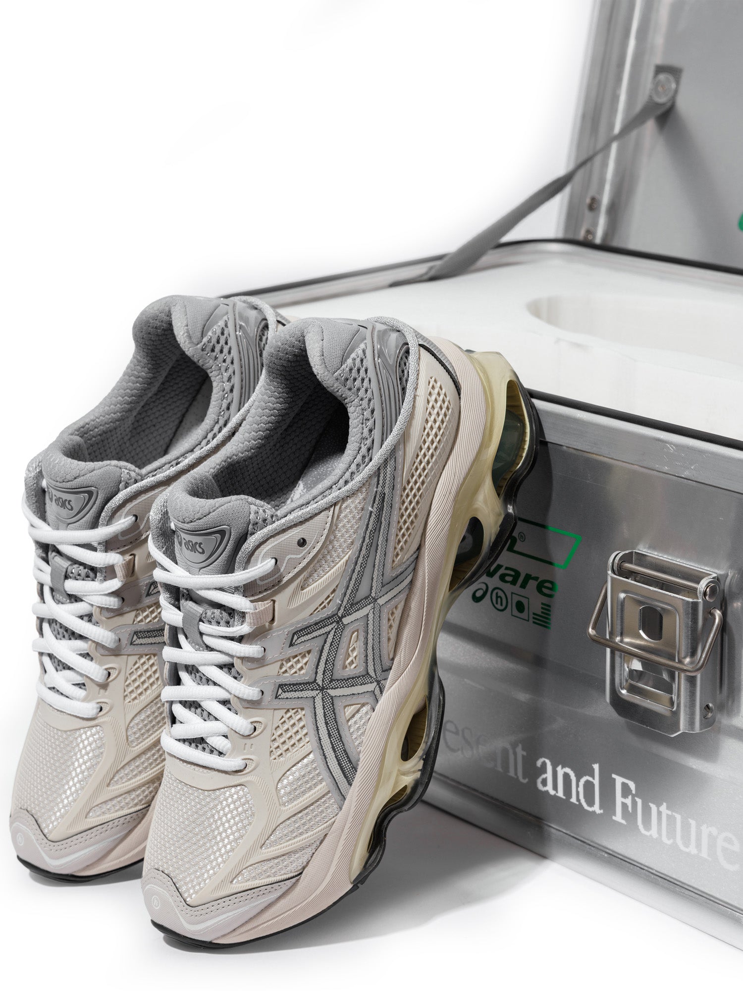 Limited Special Edition Bundle - HIDDEN® ASICS Gel Kinetic 2.0