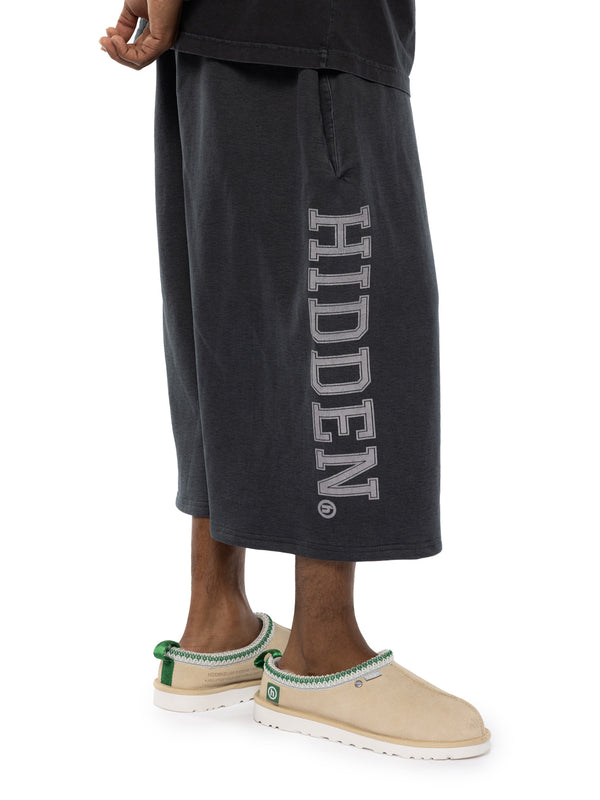 Hidden Tech Capri Sweatshort